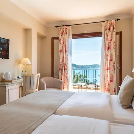 Cala Fornells Hotel 4*