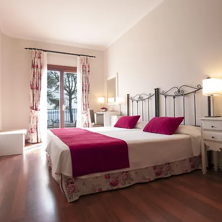 Hotel Cala Fornells 4*