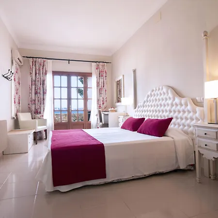 Hotel Cala Fornells 4*