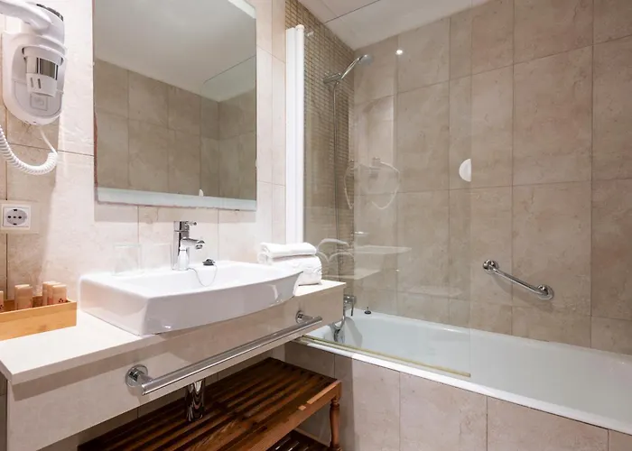 酒店 卡拉福内尔斯酒店 4*