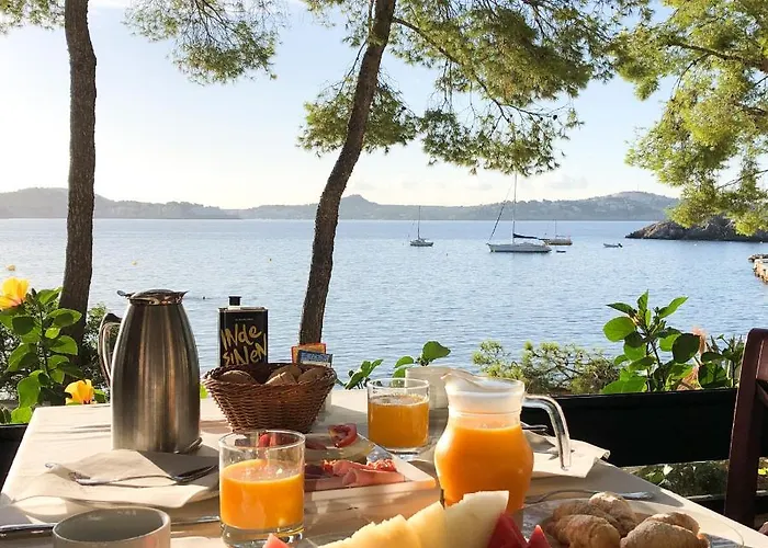 칼라 포르넬스 호텔