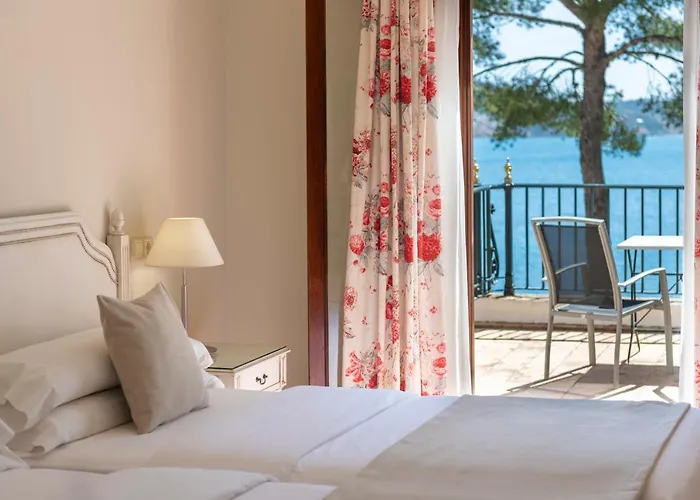 호텔 칼라 포르넬스 파구에라