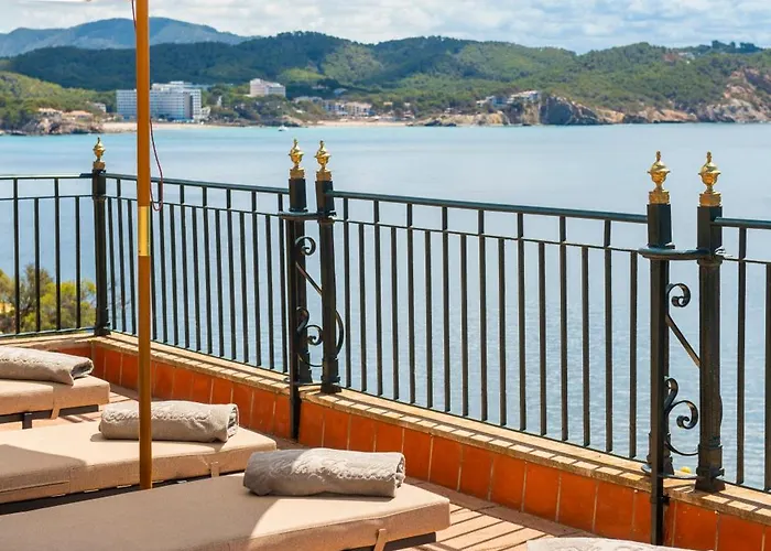 칼라 포르넬스 호텔