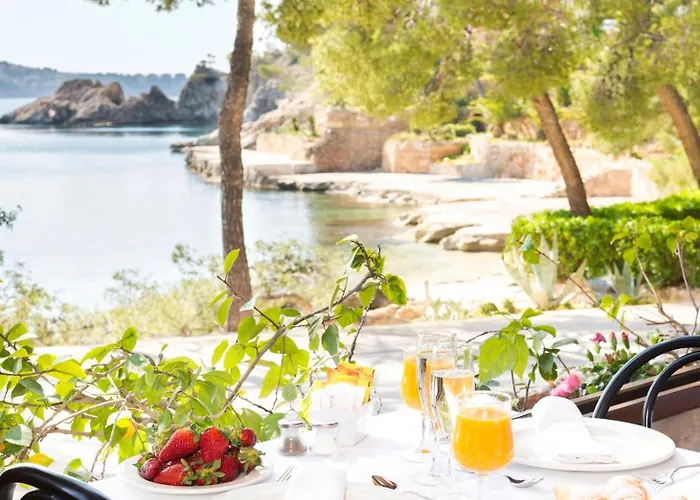 칼라 포르넬스 4* 파구에라