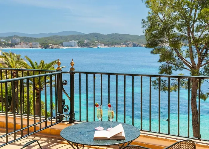 Cala Fornells Готель 4*