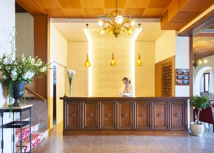 Готель Cala Fornells 4*