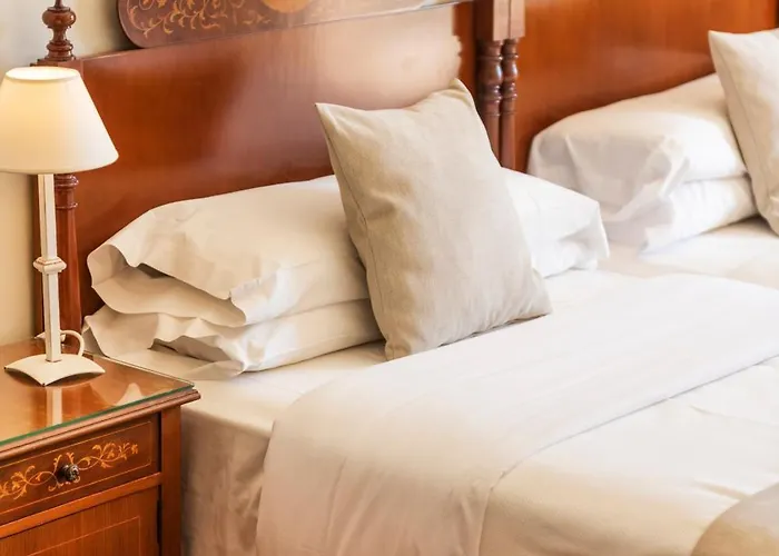 Готель Cala Fornells 4*