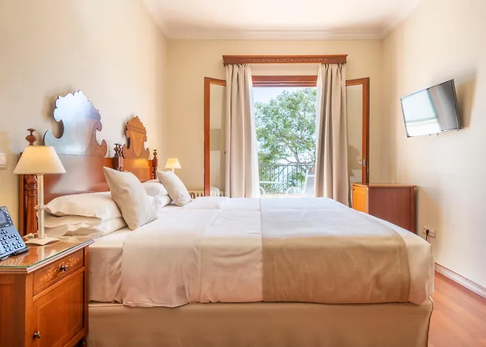 Готель Cala Fornells