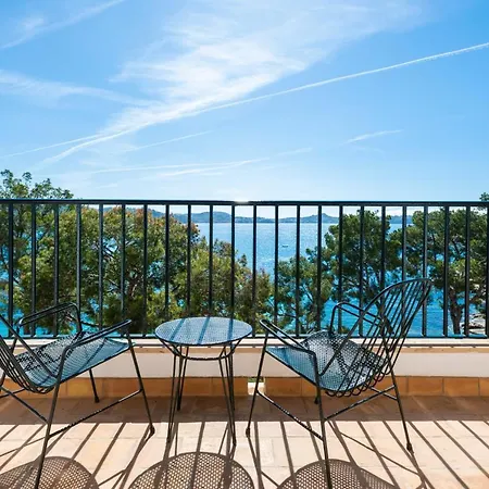 Cala Fornells Hotel 4*