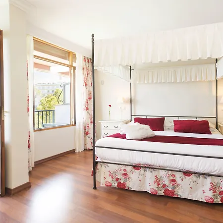 Cala Fornells Hotel 4*